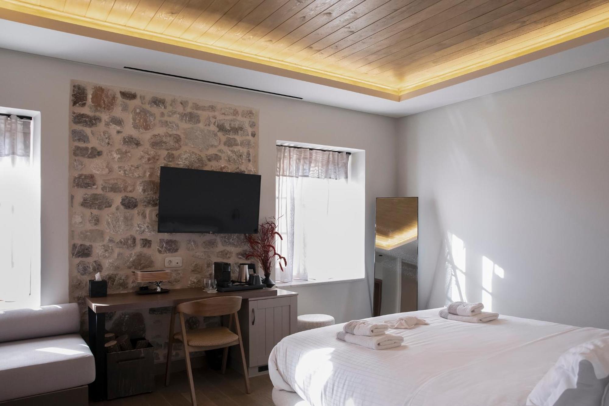 Μikri Arktos Boutique Hotel Dimitsana Rum bild
